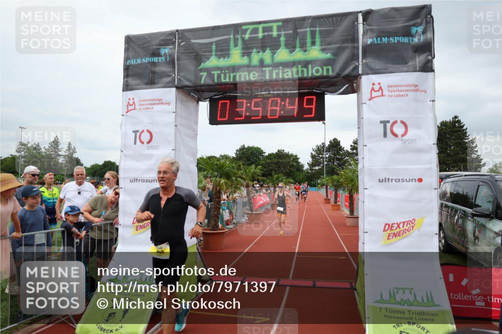 15.06.2025 - 7 Türme Triathlon Michael Strokosch http://msf.ph/oto/7971397 15.06.2025 13:58:49 Ziel 763, 805, 1111 meine-sportfotos.de