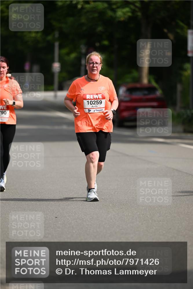 15.06.2025 - REWE Women's Run Dr. Thomas Lammeyer http://msf.ph/oto/7971426 15.06.2025 10:00:38 Laufen 90, 10259 meine-sportfotos.de