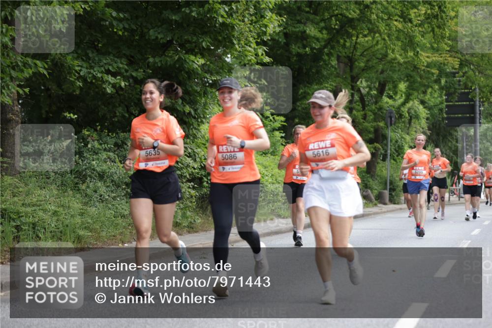 15.06.2025 - REWE Women's Run Jannik Wohlers http://msf.ph/oto/7971443 15.06.2025 10:06:30 Laufen 5635, 5086, 55, 5616, 5299 meine-sportfotos.de