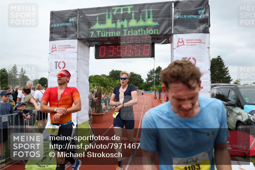 15.06.2025 - 7 Türme Triathlon Michael Strokosch http://msf.ph/oto/7971467 15.06.2025 13:58:58 Ziel 191, 738, 1103, 1111, 1198 meine-sportfotos.de