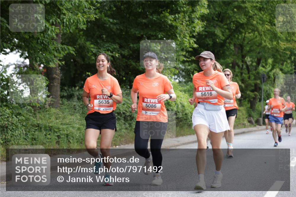 15.06.2025 - REWE Women's Run Jannik Wohlers http://msf.ph/oto/7971492 15.06.2025 10:06:30 Laufen 5635, 5086, 5616, 5566, 5200 meine-sportfotos.de