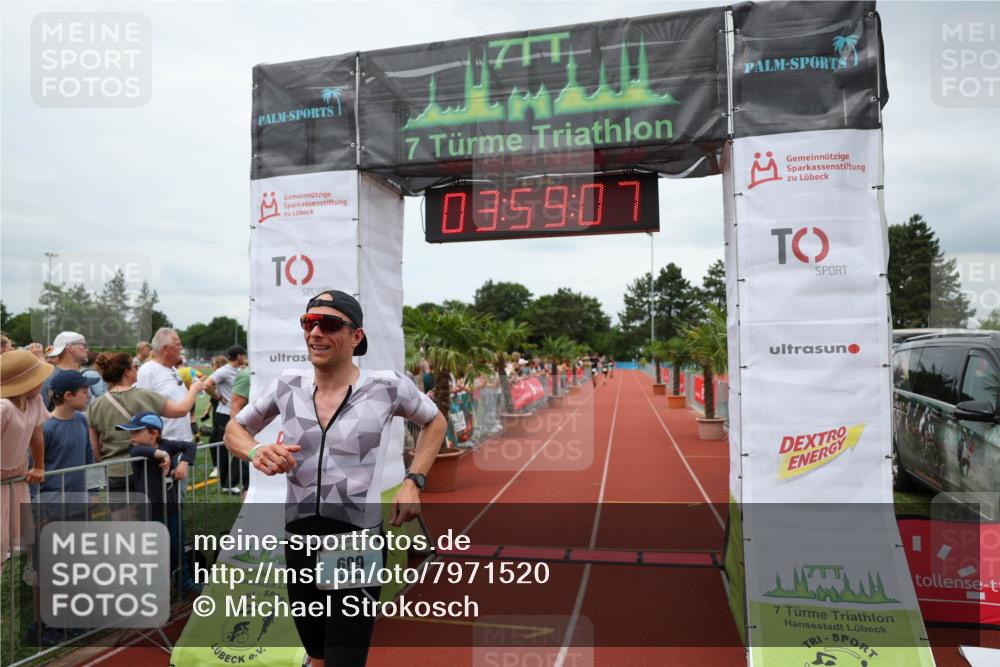 15.06.2025 - 7 Türme Triathlon Michael Strokosch http://msf.ph/oto/7971520 15.06.2025 13:59:06 Ziel 609 meine-sportfotos.de