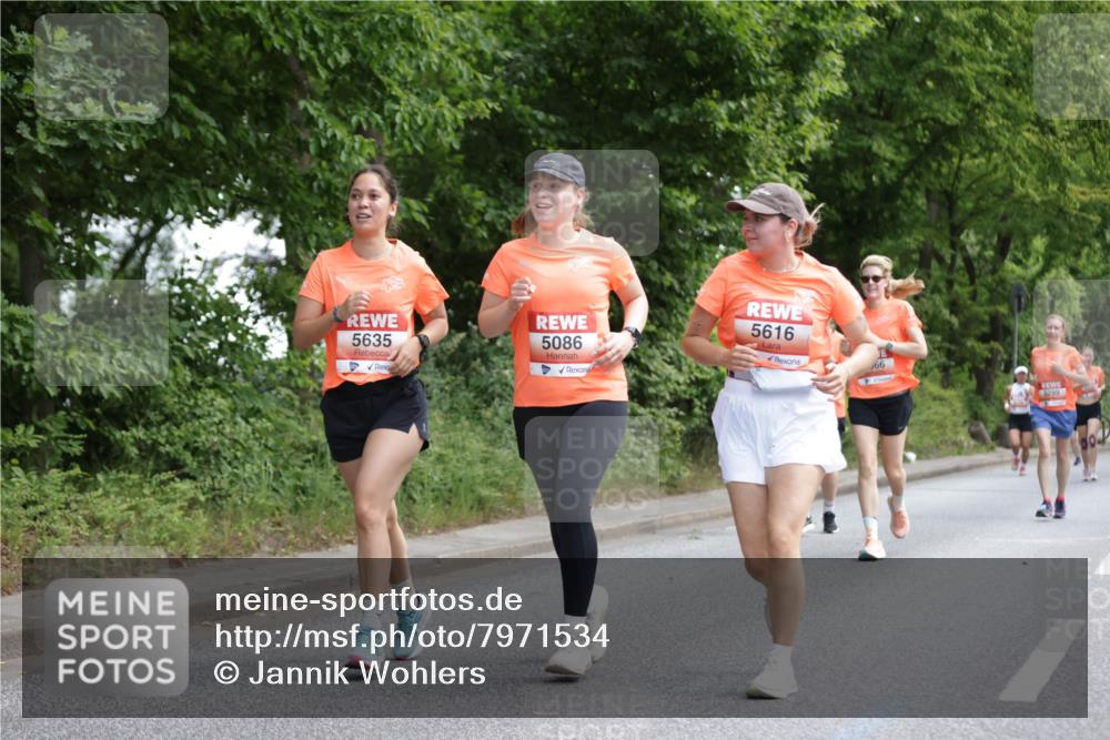 15.06.2025 - REWE Women's Run Jannik Wohlers http://msf.ph/oto/7971534 15.06.2025 10:06:31 Laufen 5635, 5086, 5616, 66 meine-sportfotos.de