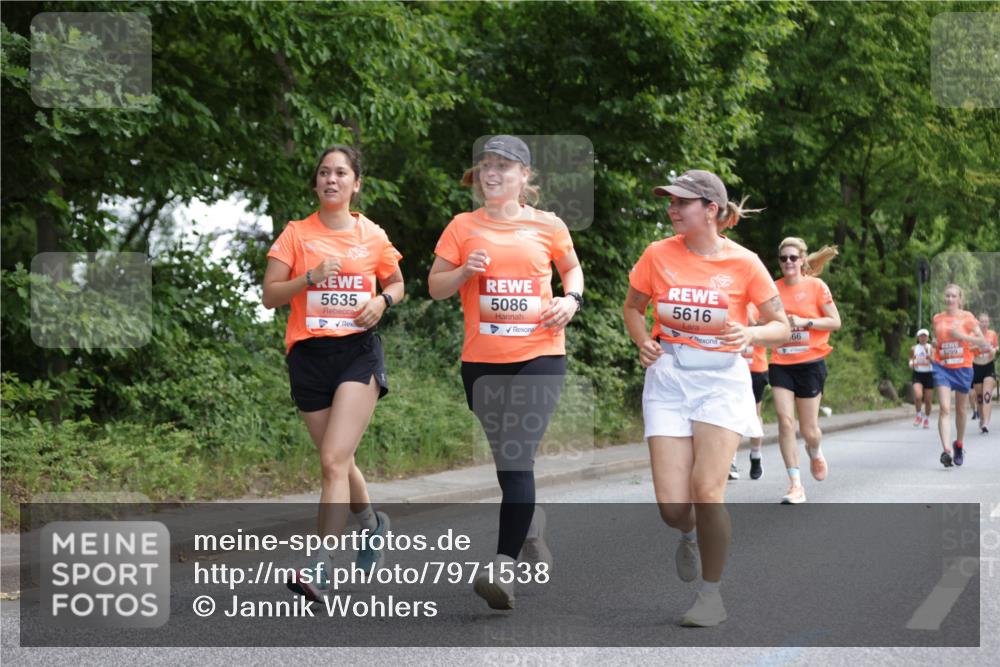 15.06.2025 - REWE Women's Run Jannik Wohlers http://msf.ph/oto/7971538 15.06.2025 10:06:31 Laufen 5635, 5086, 5616, 66, 5999 meine-sportfotos.de