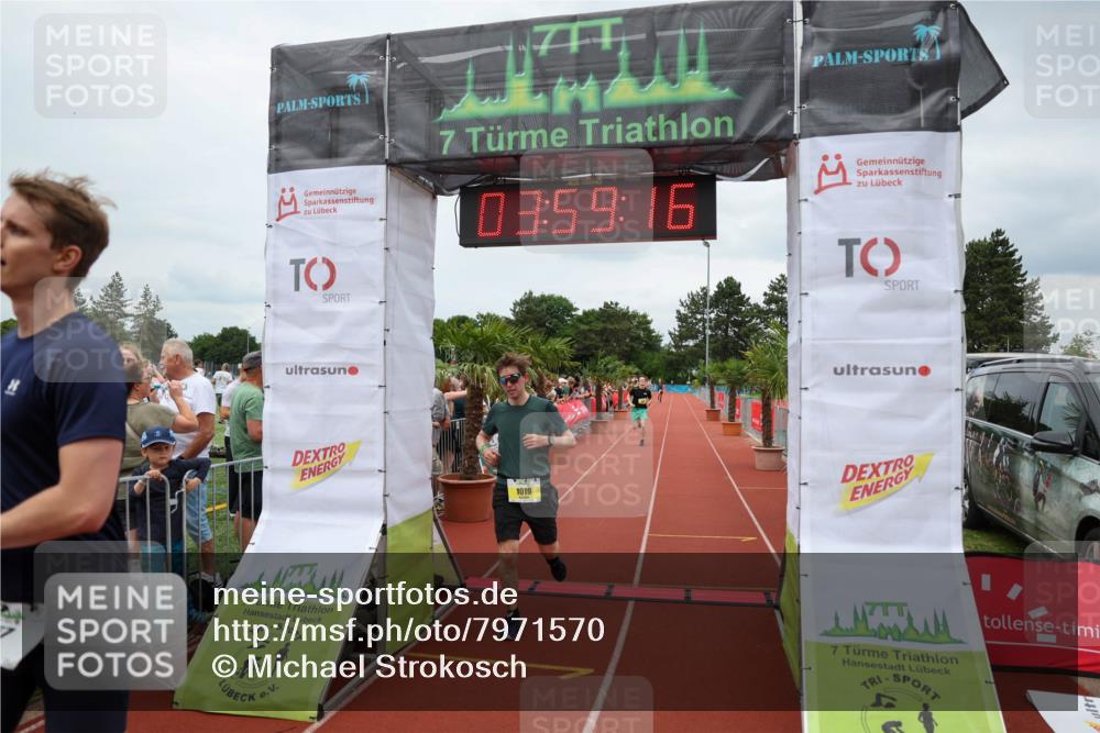 15.06.2025 - 7 Türme Triathlon Michael Strokosch http://msf.ph/oto/7971570 15.06.2025 13:59:16 Ziel 157, 1019, 1167 meine-sportfotos.de