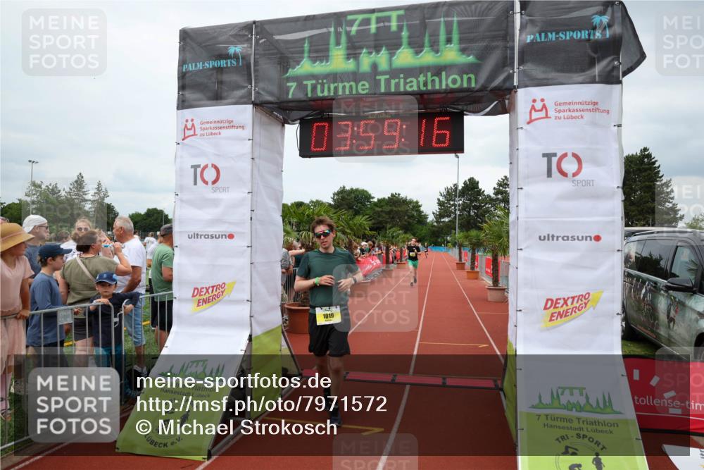 15.06.2025 - 7 Türme Triathlon Michael Strokosch http://msf.ph/oto/7971572 15.06.2025 13:59:16 Ziel 157, 1019, 1167 meine-sportfotos.de
