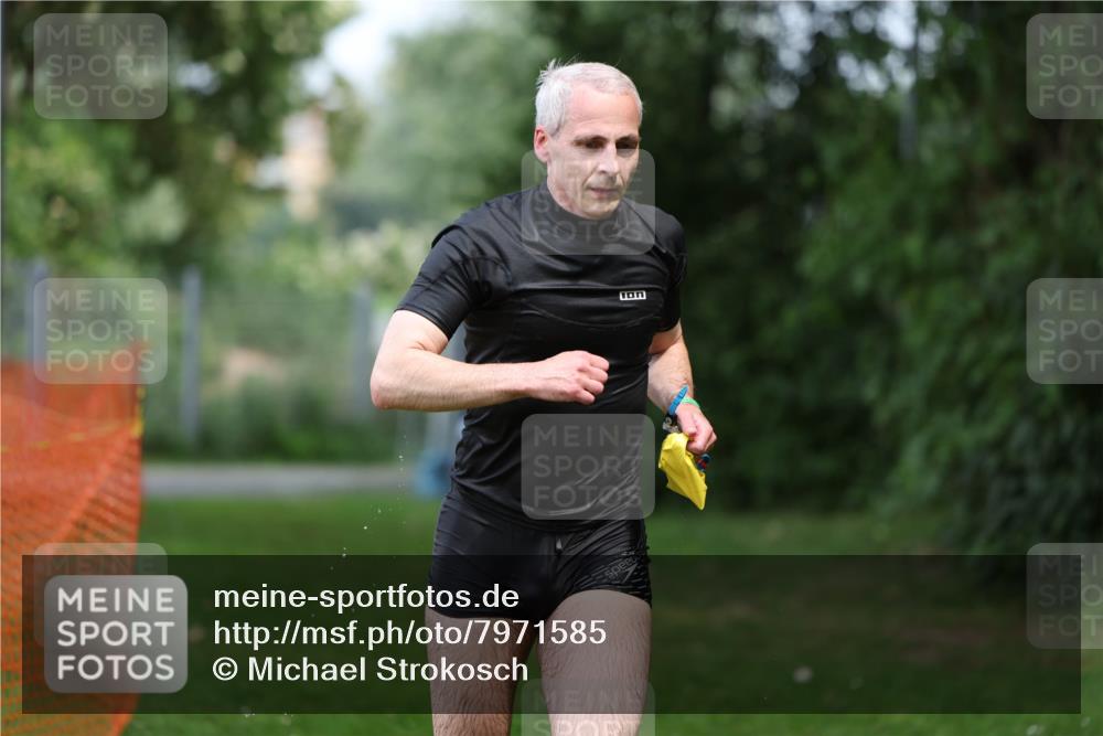 15.06.2025 - 7 Türme Triathlon Michael Strokosch http://msf.ph/oto/7971585 15.06.2025 13:00:34 Schwimmen 193, 705 meine-sportfotos.de