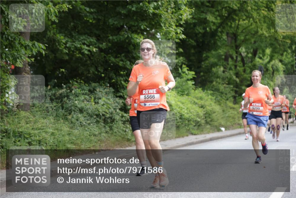 15.06.2025 - REWE Women's Run Jannik Wohlers http://msf.ph/oto/7971586 15.06.2025 10:06:32 Laufen 5566, 5299 meine-sportfotos.de