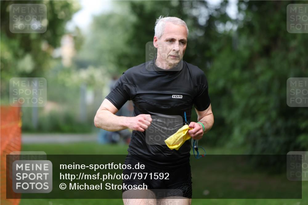 15.06.2025 - 7 Türme Triathlon Michael Strokosch http://msf.ph/oto/7971592 15.06.2025 13:00:34 Schwimmen 193, 705 meine-sportfotos.de