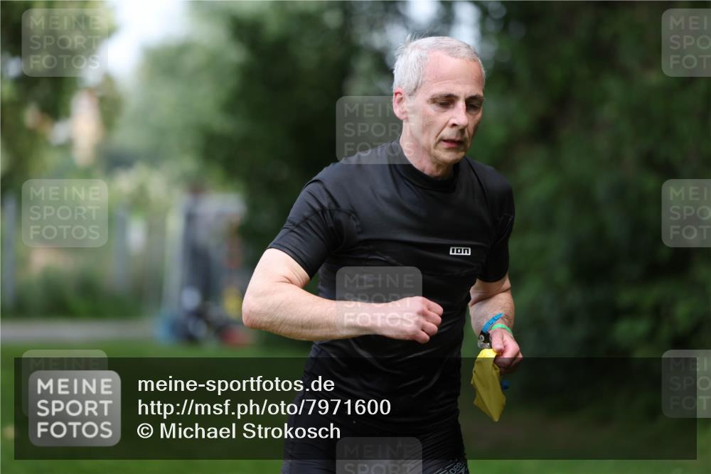15.06.2025 - 7 Türme Triathlon Michael Strokosch http://msf.ph/oto/7971600 15.06.2025 13:00:35 Schwimmen 193, 705 meine-sportfotos.de