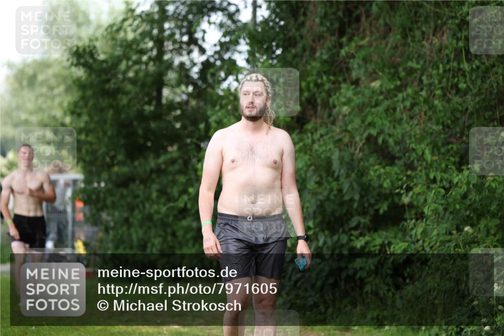 15.06.2025 - 7 Türme Triathlon Michael Strokosch http://msf.ph/oto/7971605 15.06.2025 13:00:55 Schwimmen 847, 1200 meine-sportfotos.de