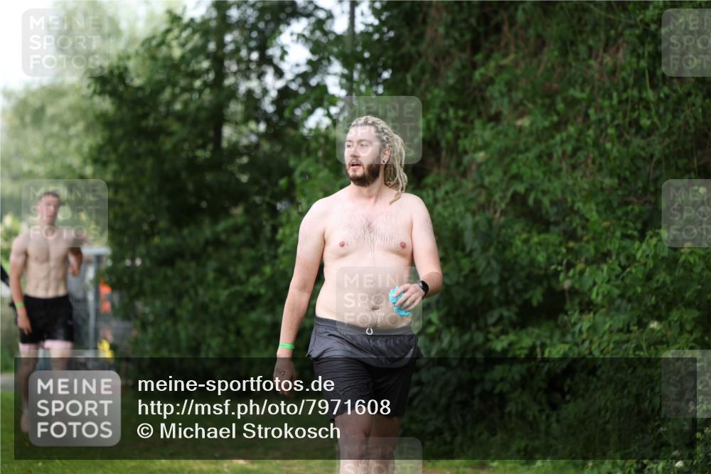15.06.2025 - 7 Türme Triathlon Michael Strokosch http://msf.ph/oto/7971608 15.06.2025 13:00:55 Schwimmen 847, 1200 meine-sportfotos.de