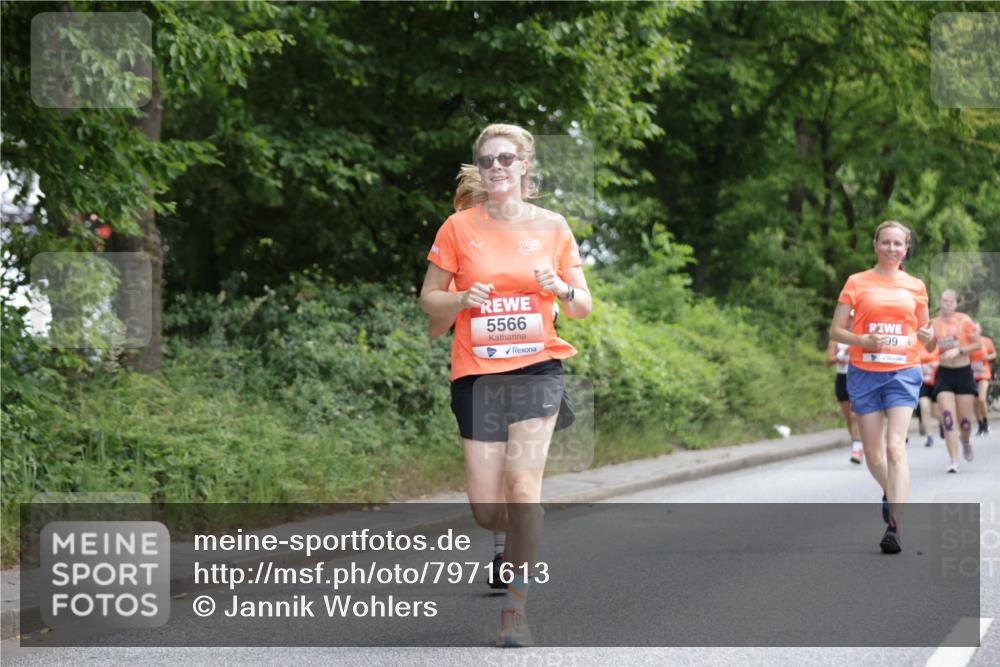 15.06.2025 - REWE Women's Run Jannik Wohlers http://msf.ph/oto/7971613 15.06.2025 10:06:33 Laufen 5566, 99 meine-sportfotos.de