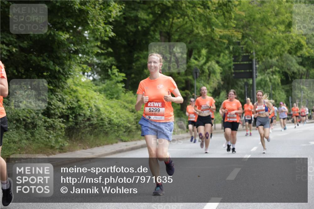 15.06.2025 - REWE Women's Run Jannik Wohlers http://msf.ph/oto/7971635 15.06.2025 10:06:34 Laufen 5299, 4116 meine-sportfotos.de