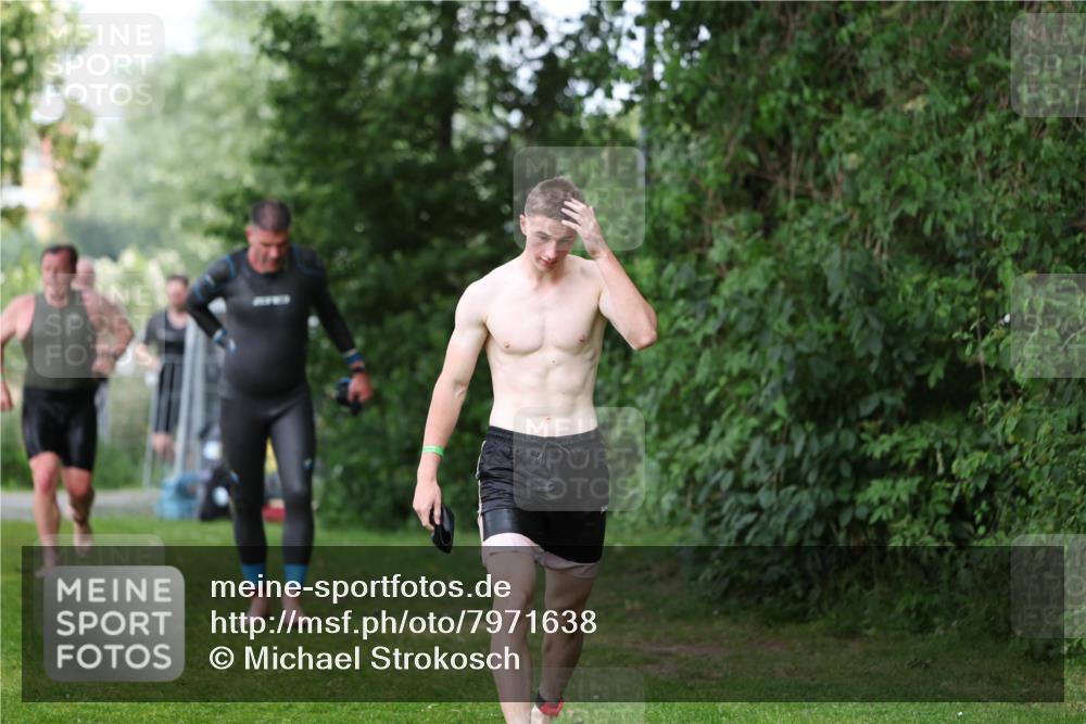 15.06.2025 - 7 Türme Triathlon Michael Strokosch http://msf.ph/oto/7971638 15.06.2025 13:01:00 Schwimmen 847, 1080, 1096, 1192, 1200 meine-sportfotos.de