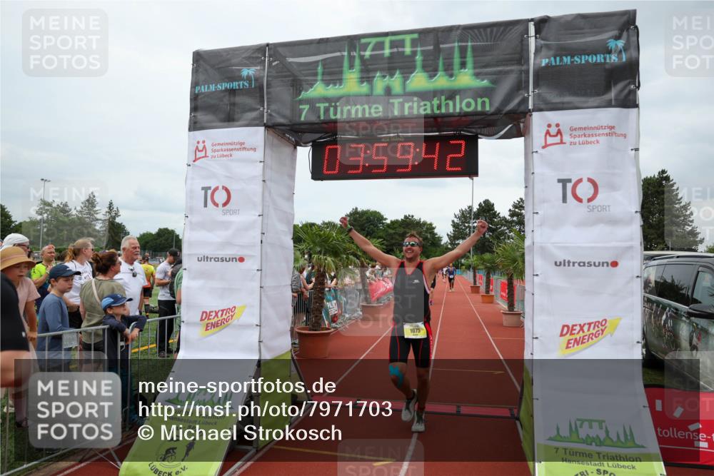 15.06.2025 - 7 Türme Triathlon Michael Strokosch http://msf.ph/oto/7971703 15.06.2025 13:59:41 Ziel 792, 952, 1075 meine-sportfotos.de