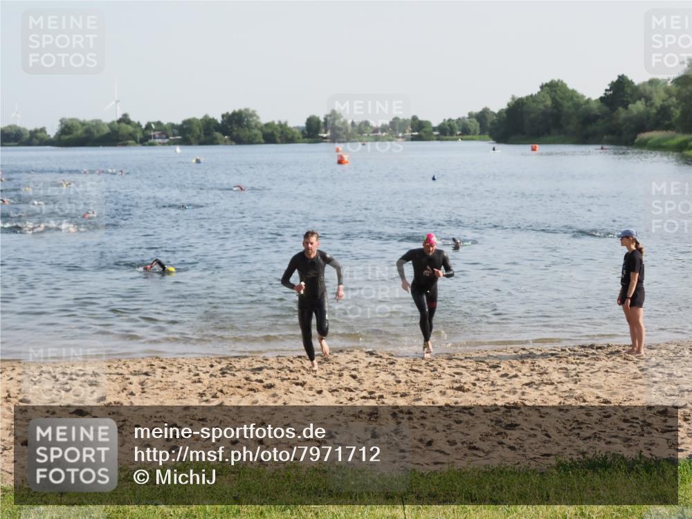21.06.2025 - 27. Vierlanden-Triathlon MichiJ http://msf.ph/oto/7971712 15.06.2026 08:32:19 Schwimmen 50, 188 meine-sportfotos.de