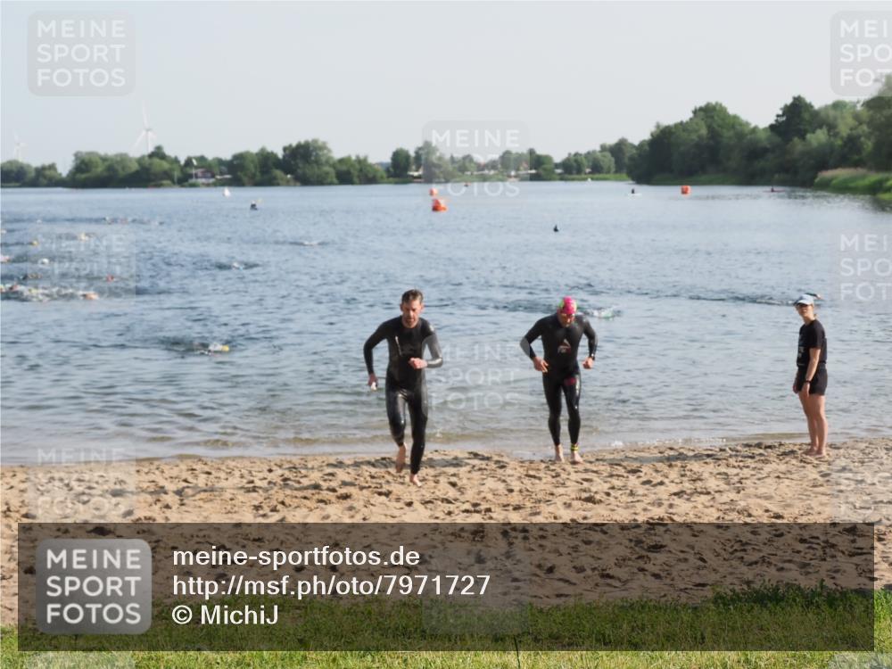 21.06.2025 - 27. Vierlanden-Triathlon MichiJ http://msf.ph/oto/7971727 15.06.2026 08:32:20 Schwimmen 50, 188 meine-sportfotos.de
