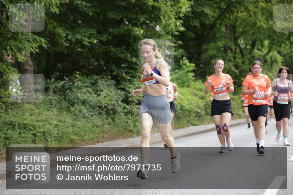15.06.2025 - REWE Women's Run Jannik Wohlers http://msf.ph/oto/7971735 15.06.2025 10:06:37 Laufen 5682, 5043, 5115, 5302 meine-sportfotos.de
