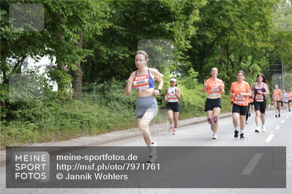 15.06.2025 - REWE Women's Run Jannik Wohlers http://msf.ph/oto/7971761 15.06.2025 10:06:37 Laufen 5682, 5043, 5128, 5115, 5302 meine-sportfotos.de