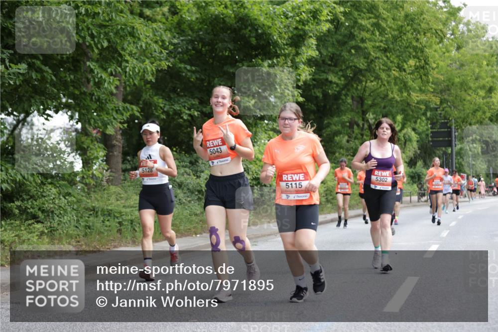15.06.2025 - REWE Women's Run Jannik Wohlers http://msf.ph/oto/7971895 15.06.2025 10:06:40 Laufen 5128, 5043, 5115, 5302 meine-sportfotos.de