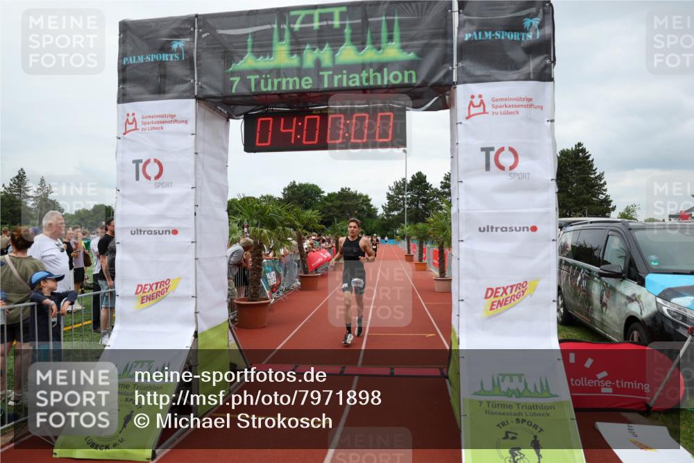 15.06.2025 - 7 Türme Triathlon Michael Strokosch http://msf.ph/oto/7971898 15.06.2025 14:00:00 Ziel 652, 775 meine-sportfotos.de