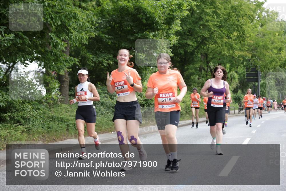 15.06.2025 - REWE Women's Run Jannik Wohlers http://msf.ph/oto/7971900 15.06.2025 10:06:40 Laufen 5043, 5115, 5302 meine-sportfotos.de