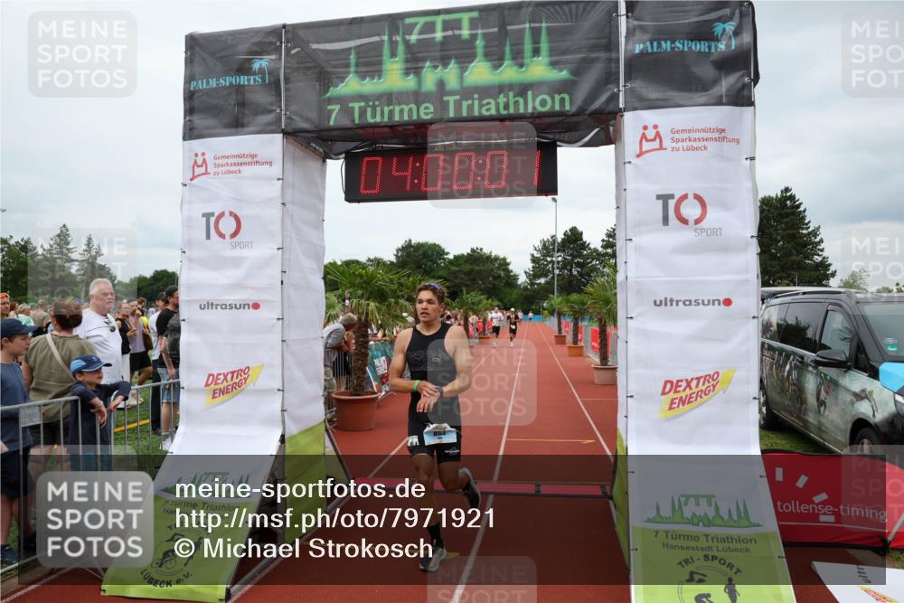 15.06.2025 - 7 Türme Triathlon Michael Strokosch http://msf.ph/oto/7971921 15.06.2025 14:00:01 Ziel 652, 1102 meine-sportfotos.de