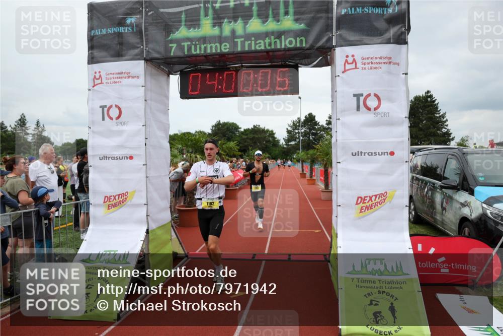 15.06.2025 - 7 Türme Triathlon Michael Strokosch http://msf.ph/oto/7971942 15.06.2025 14:00:06 Ziel 652, 1102, 1150 meine-sportfotos.de