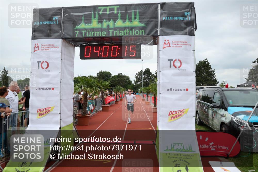 15.06.2025 - 7 Türme Triathlon Michael Strokosch http://msf.ph/oto/7971971 15.06.2025 14:00:15 Ziel 496, 551, 938 meine-sportfotos.de