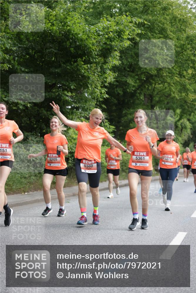 15.06.2025 - REWE Women's Run Jannik Wohlers http://msf.ph/oto/7972021 15.06.2025 10:06:46 Laufen 151, 5205, 5360, 5295, 5361, 5071 meine-sportfotos.de