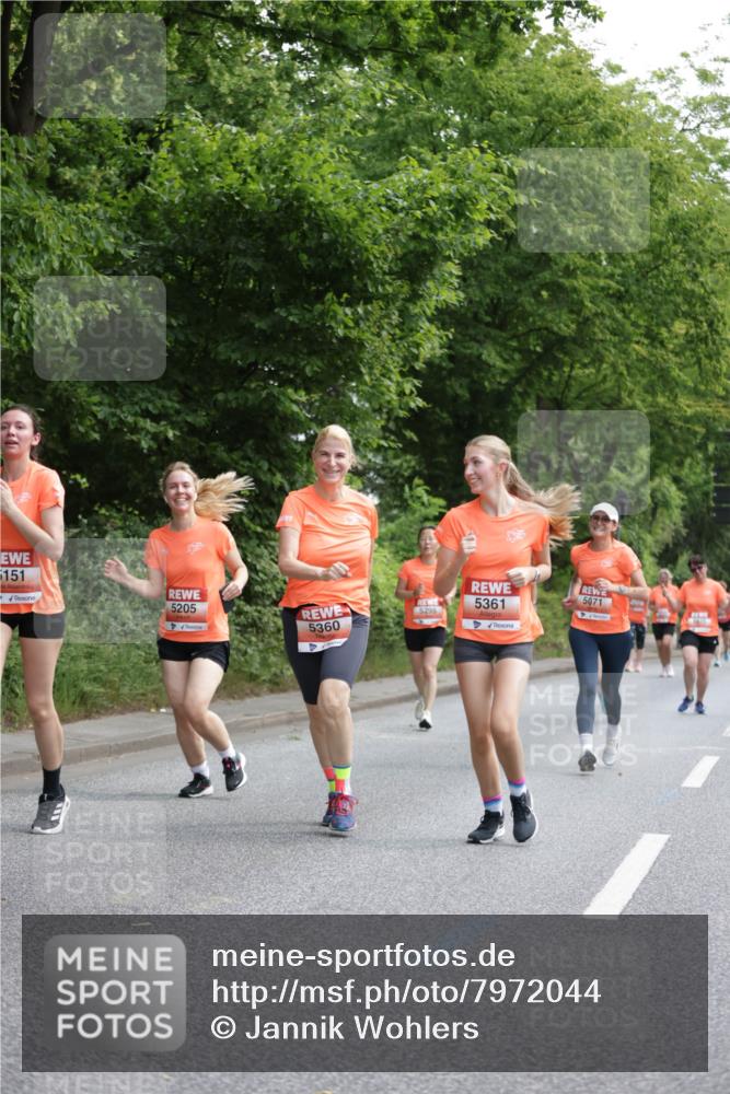 15.06.2025 - REWE Women's Run Jannik Wohlers http://msf.ph/oto/7972044 15.06.2025 10:06:46 Laufen 5151, 5205, 5361, 5071 meine-sportfotos.de