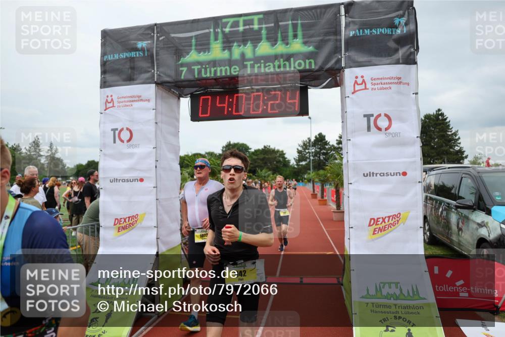 15.06.2025 - 7 Türme Triathlon Michael Strokosch http://msf.ph/oto/7972066 15.06.2025 14:00:24 Ziel 551, 739, 938, 942, 1073 meine-sportfotos.de