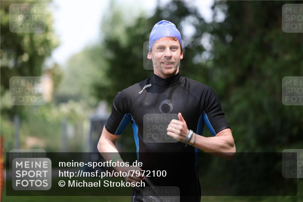 15.06.2025 - 7 Türme Triathlon Michael Strokosch http://msf.ph/oto/7972100 15.06.2025 13:03:34 Schwimmen 1078 meine-sportfotos.de