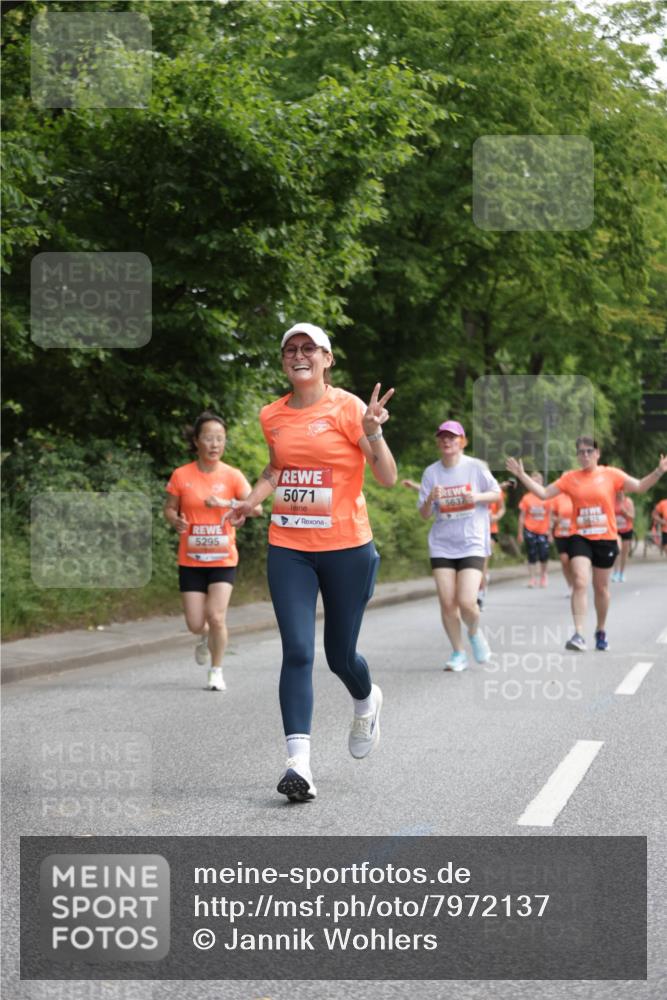 15.06.2025 - REWE Women's Run Jannik Wohlers http://msf.ph/oto/7972137 15.06.2025 10:06:48 Laufen 5071 meine-sportfotos.de