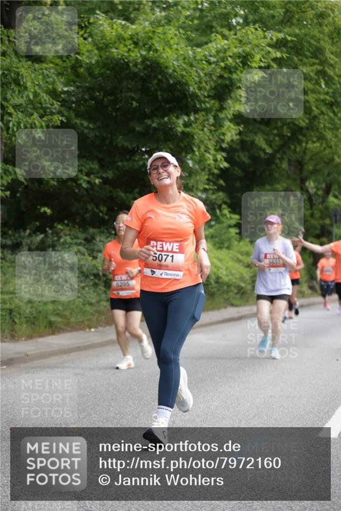 15.06.2025 - REWE Women's Run Jannik Wohlers http://msf.ph/oto/7972160 15.06.2025 10:06:48 Laufen 5295, 5071 meine-sportfotos.de