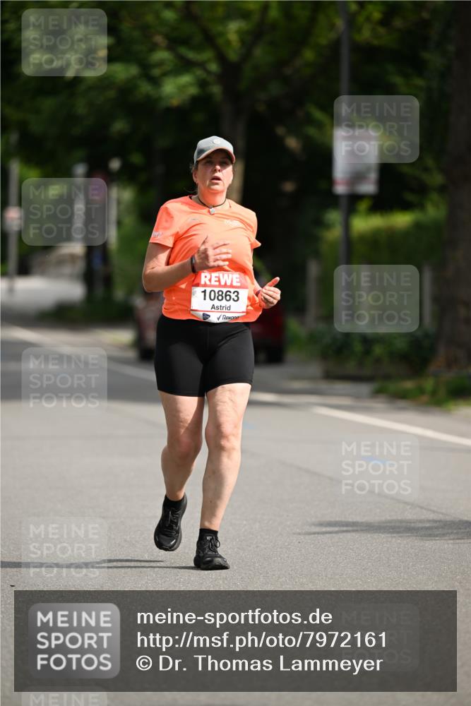 15.06.2025 - REWE Women's Run Dr. Thomas Lammeyer http://msf.ph/oto/7972161 15.06.2025 10:01:25 Laufen 10863 meine-sportfotos.de