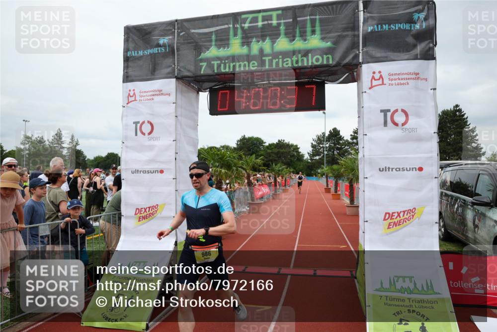 15.06.2025 - 7 Türme Triathlon Michael Strokosch http://msf.ph/oto/7972166 15.06.2025 14:00:37 Ziel 986, 1132, 1143 meine-sportfotos.de