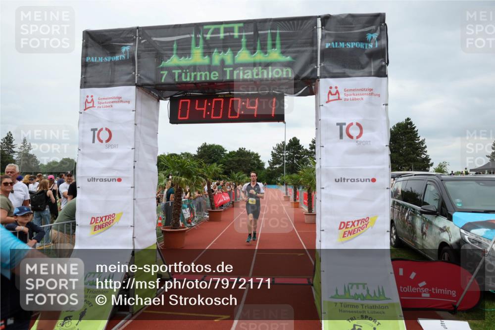 15.06.2025 - 7 Türme Triathlon Michael Strokosch http://msf.ph/oto/7972171 15.06.2025 14:00:41 Ziel 986, 1177 meine-sportfotos.de