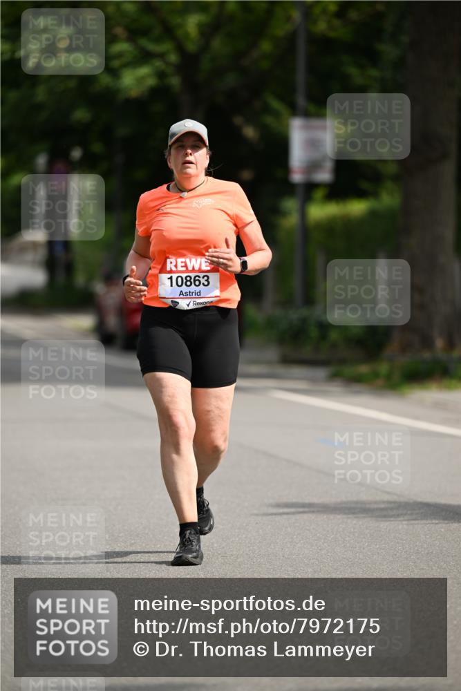 15.06.2025 - REWE Women's Run Dr. Thomas Lammeyer http://msf.ph/oto/7972175 15.06.2025 10:01:25 Laufen 10863 meine-sportfotos.de