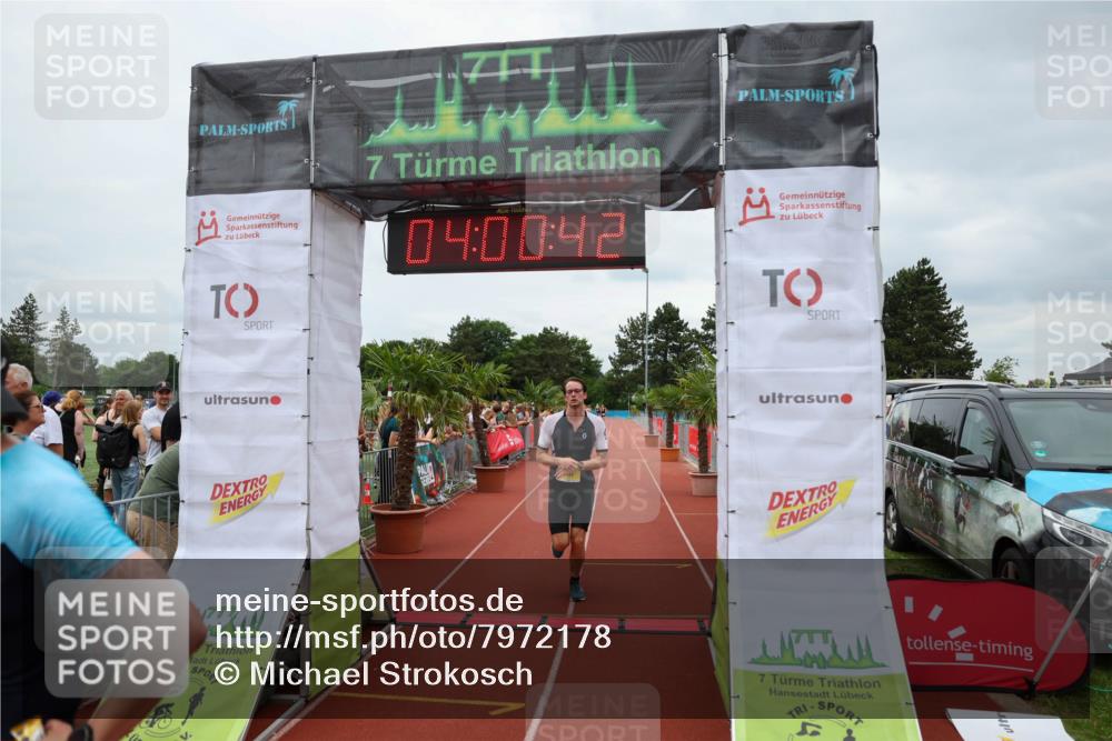 15.06.2025 - 7 Türme Triathlon Michael Strokosch http://msf.ph/oto/7972178 15.06.2025 14:00:42 Ziel 986, 1177 meine-sportfotos.de