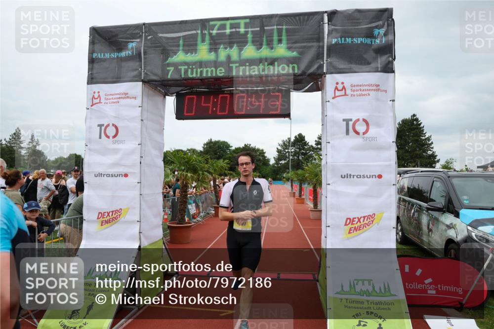 15.06.2025 - 7 Türme Triathlon Michael Strokosch http://msf.ph/oto/7972186 15.06.2025 14:00:42 Ziel 986, 1177 meine-sportfotos.de