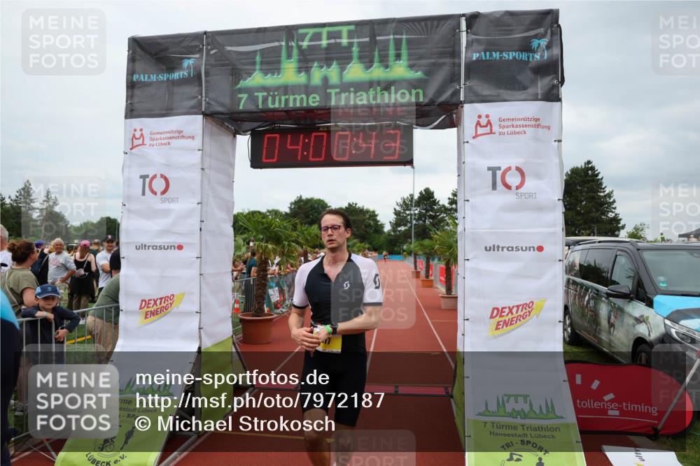 15.06.2025 - 7 Türme Triathlon Michael Strokosch http://msf.ph/oto/7972187 15.06.2025 14:00:43 Ziel 986, 1177 meine-sportfotos.de