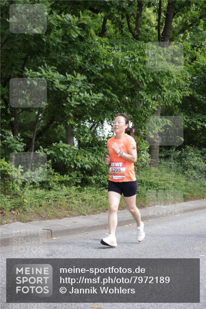 15.06.2025 - REWE Women's Run Jannik Wohlers http://msf.ph/oto/7972189 15.06.2025 10:06:50 Laufen 5295 meine-sportfotos.de