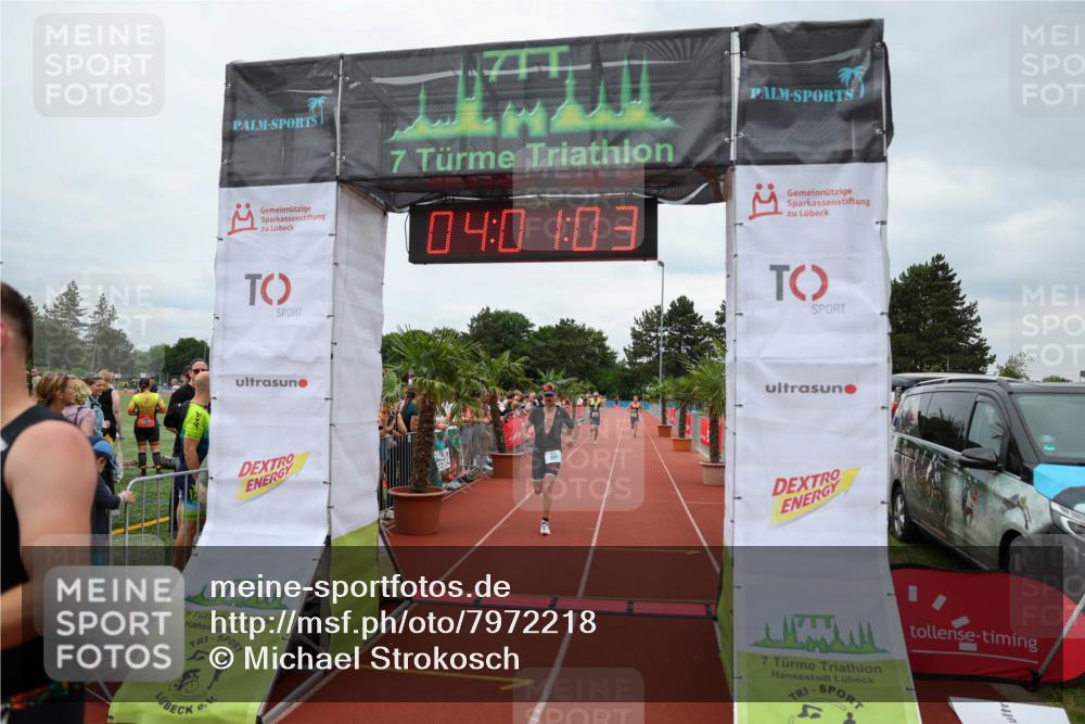15.06.2025 - 7 Türme Triathlon Michael Strokosch http://msf.ph/oto/7972218 15.06.2025 14:01:03 Ziel 523, 1166 meine-sportfotos.de