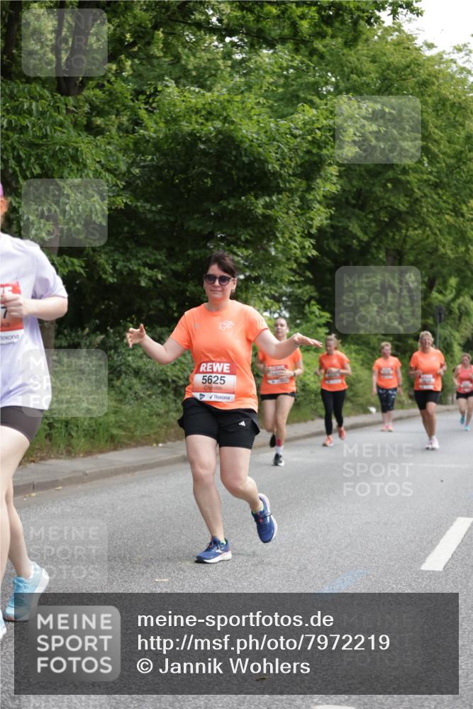 15.06.2025 - REWE Women's Run Jannik Wohlers http://msf.ph/oto/7972219 15.06.2025 10:06:52 Laufen 5625 meine-sportfotos.de