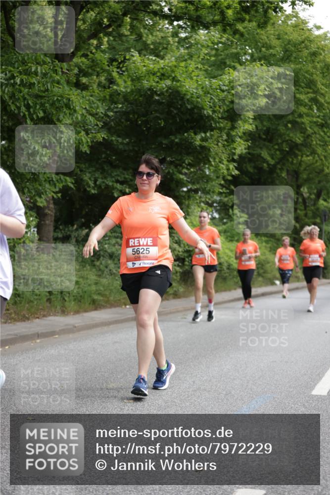 15.06.2025 - REWE Women's Run Jannik Wohlers http://msf.ph/oto/7972229 15.06.2025 10:06:52 Laufen 5625 meine-sportfotos.de