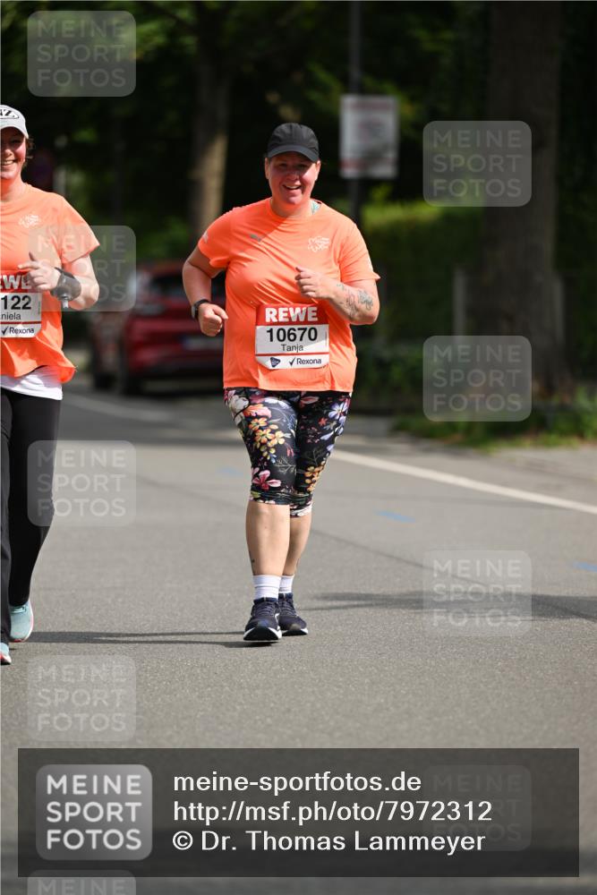 15.06.2025 - REWE Women's Run Dr. Thomas Lammeyer http://msf.ph/oto/7972312 15.06.2025 10:01:36 Laufen 122, 10670 meine-sportfotos.de