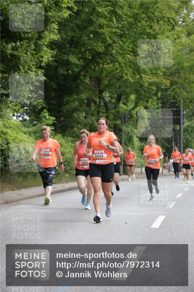 15.06.2025 - REWE Women's Run Jannik Wohlers http://msf.ph/oto/7972314 15.06.2025 10:06:56 Laufen 5542, 5051, 5534, 5434 meine-sportfotos.de