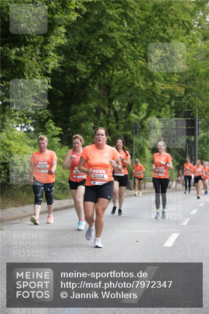 15.06.2025 - REWE Women's Run Jannik Wohlers http://msf.ph/oto/7972347 15.06.2025 10:06:57 Laufen 5542, 505, 5434, 5534 meine-sportfotos.de